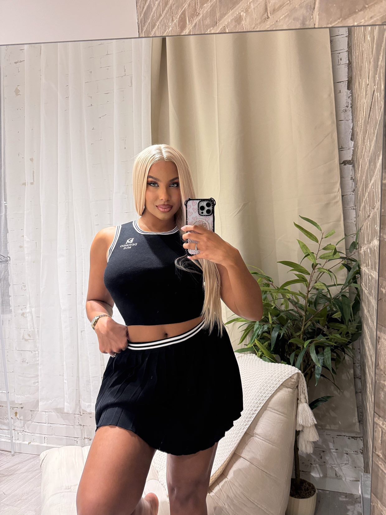 Devondo Mus Crop Top Pleated Mini Skirt Set